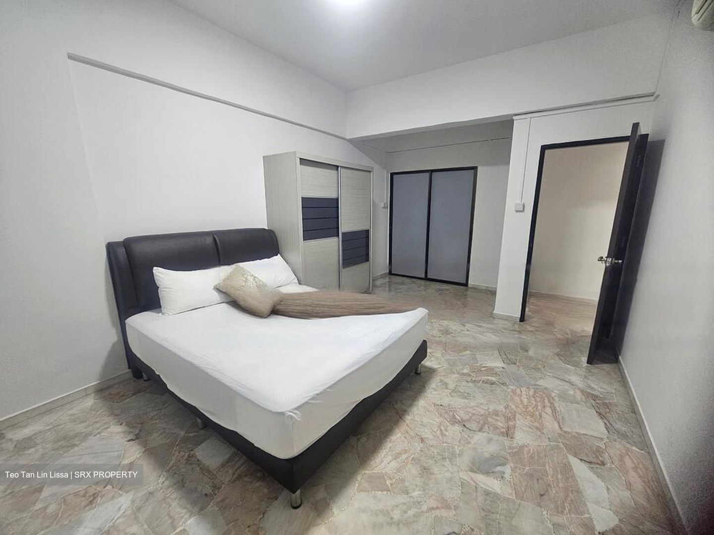 Queensway Tower / Queensway Shopping Centre (D3), Apartment #475063171